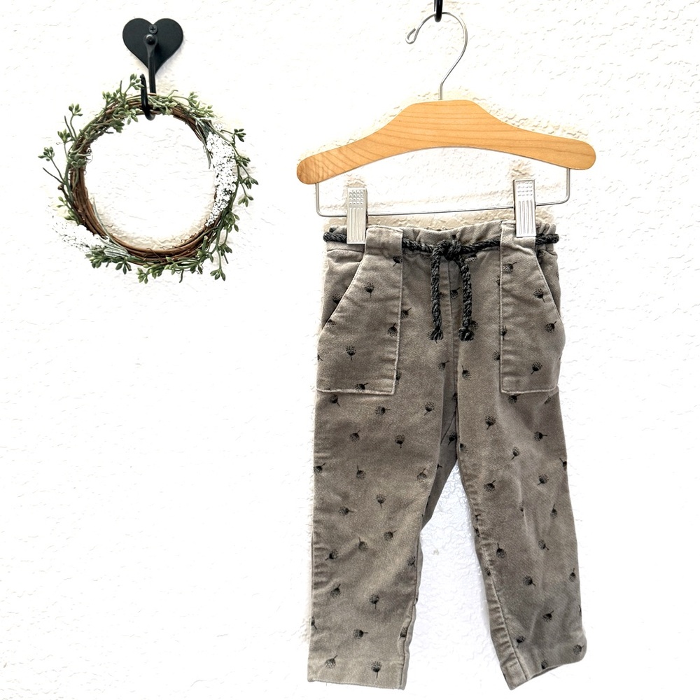 Zara Baby Gray Corduroy Pants with Dandelion Puff Design – Size 12-18 Months